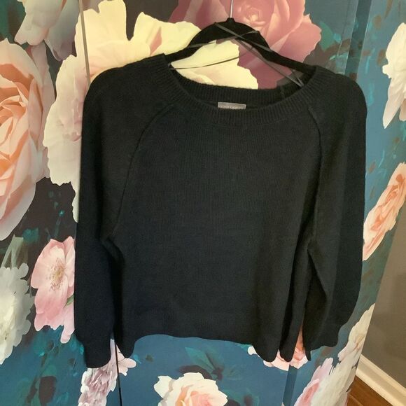 Vince Camuto Black Sweater ❄️🖤🤩 - Picture 1 of 4